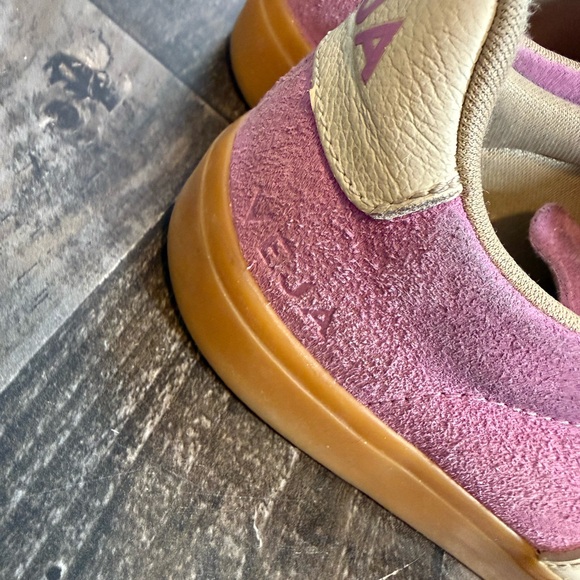 Veja Pink Suede Sneakers Gum Sole Cream V Logo EU 38 US 7 Chunky Laces - Picture 5 of 10